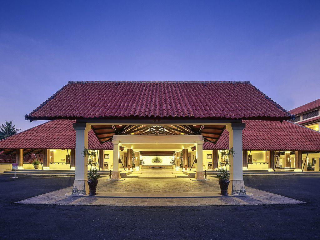 Mercure Manado Tateli Resort and Convention #1